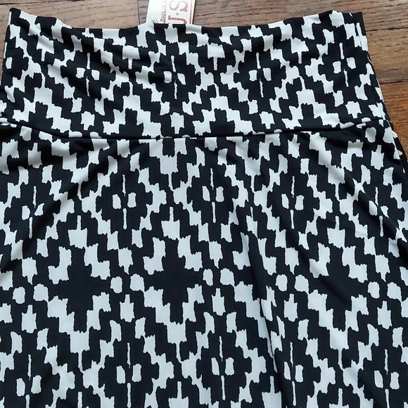 Dress and skirt - Picture 8 of 11